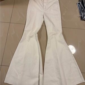 Free People White Super Flare Jeans | Raw Hem | Size 28